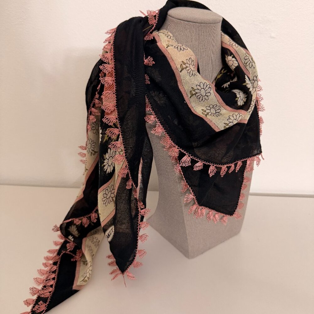 Collectable Traditional Turkish Vintage 40s-50s Oya Black, Pink, Creme Scarf